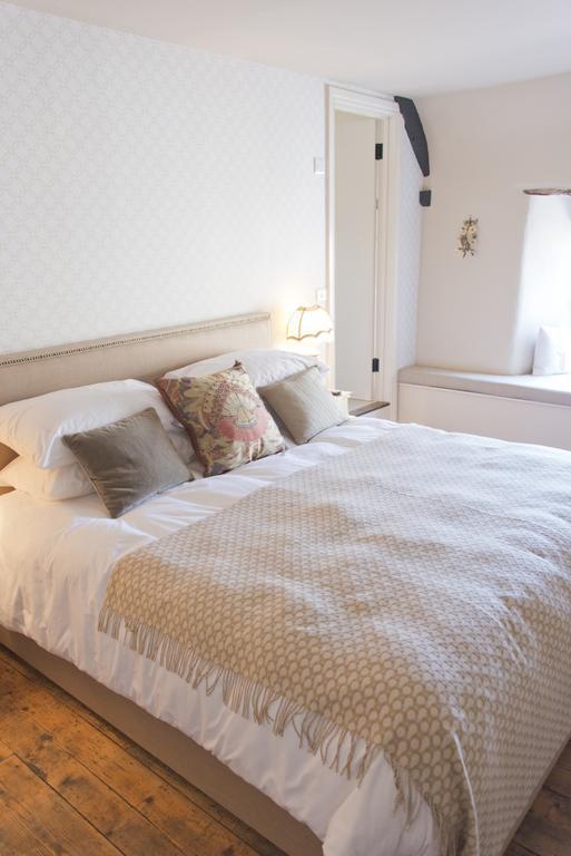 The White Hart Hotel Somerton  Room photo